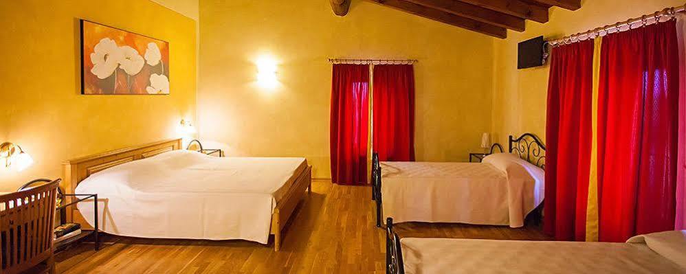 Hotel Corte Dei Bicchi 3*